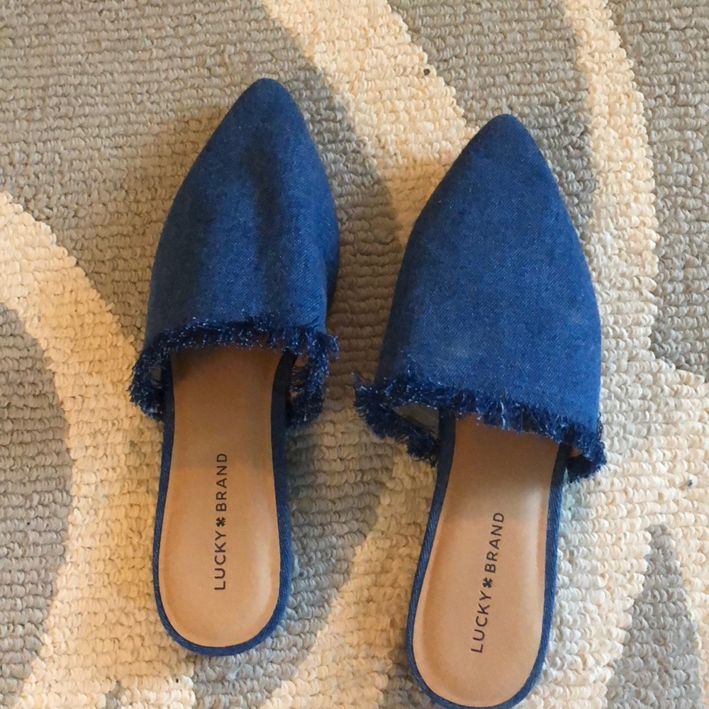 Lucky Brand blue jean sandals